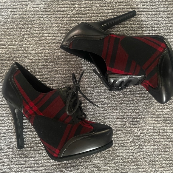 Brand new condition red plaid Le Chateau 3/4 sleeve blazer and matching shoes - Picture 3 of 11